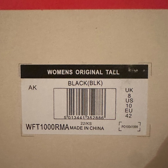 BRAND NEW IN BOX Hunter Boots
Women’s Original Adjustable Tall Rain Boot - Picture 4 of 7